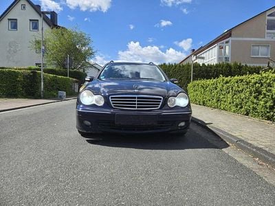 Usata Mercedes C220 150 CV (110 kW) 2006 Nero Station wagon