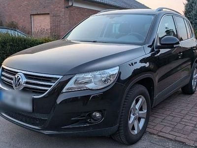 Gebraucht VW Tiguan 140 PS (102 kW) 2010 Schwarz SUV
