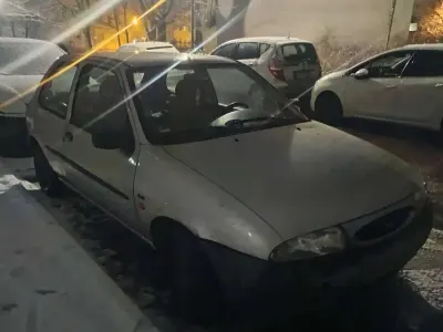 Gebraucht Ford Fiesta 60 PS (44 kW) 1996 Silber Kleinwagen