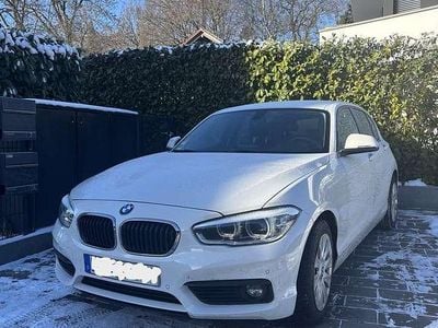 Weiß Gebraucht 2018 BMW 118 Sport Line Kleinwagen | 10.500 € (Superpreis)