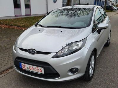 Gebraucht Ford Fiesta Trend 82 PS (60 kW) 2011 Silber Kleinwagen
