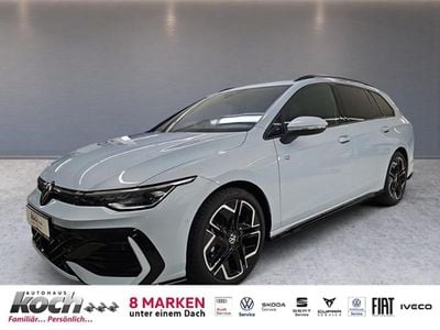 Nouă VW Golf VIII R-line 150 CP (110 kW) 2025 Albastru Break