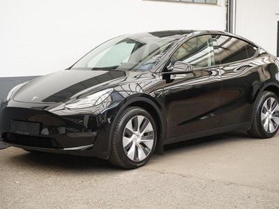 Second-hand Tesla Model Y Standard Range 219 kW (299 CP) 2024 Negru SUV