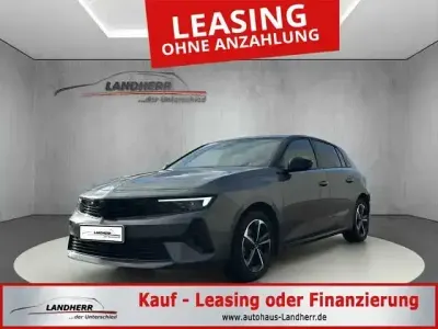 Gebraucht Opel Astra 131 PS (96 kW) 2025 Vulkan grau (metallic) Limousine
