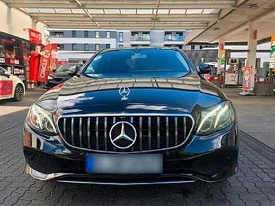 Usata Mercedes E220 194 CV (142 kW) 2018 Nero Berlina