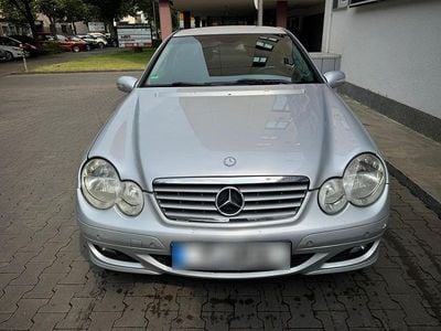 Gebraucht Mercedes 180 143 PS (105 kW) 2004 Silber Limousine