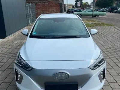 Gebraucht Hyundai Ioniq Style 88 kW (120 PS) 2019 Weiß Kleinwagen