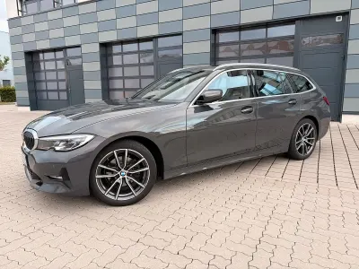 Gebraucht BMW 320 Sport Line 190 PS (139 kW) 2020 Grau Kombi
