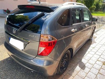 Honda FR-V