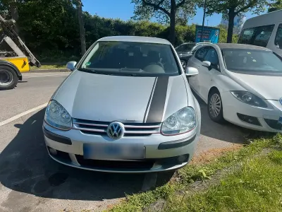 Gebraucht VW Golf V 101 PS (74 kW) 2004 Silber Kleinwagen
