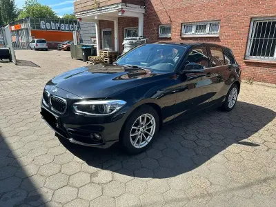 Gebraucht BMW 118 Sport Line 136 PS (100 kW) 2019 Schwarz Kleinwagen