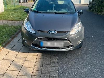Second-hand Ford Fiesta 95 CP (69 kW) 2010 Albastru Hatchback