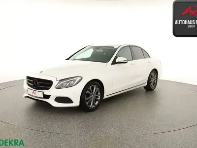Used Mercedes C180 Avantgarde 156 HP (114 kW) 2018 White Sedan