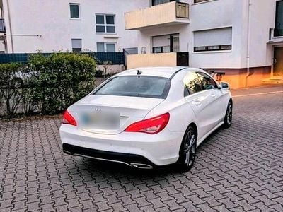 Second-hand Mercedes CLA180 Urban 122 CP (89 kW) 2018 Alb Berlinǎ