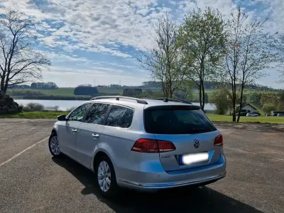 Gebraucht VW Passat 140 PS (102 kW) 2012 Silber Kombi