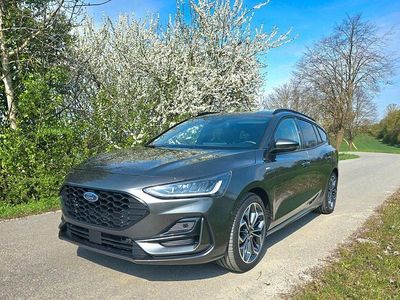 Second-hand Ford Focus ST-Line X 155 CP (114 kW) 2023 Gri Break