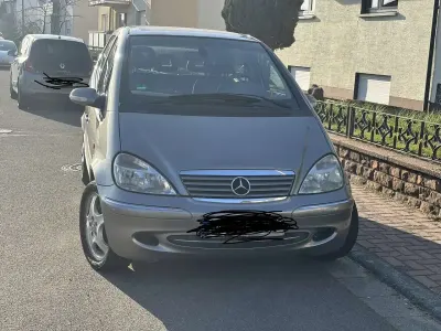 Używany Mercedes A190 Avantgarde 116 KM (85 kW) 2003 Srebrny Hatchback
