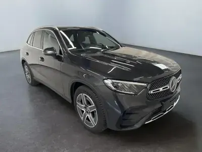 Gebraucht Mercedes GLC300 AMG line 269 PS (197 kW) 2025 Andere SUV