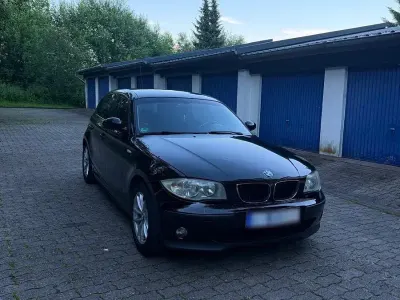 Gebraucht BMW 116 116 PS (85 kW) 2005 Schwarz Kleinwagen