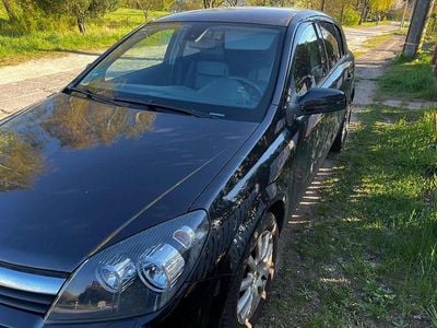 Usata Opel Astra 77 CV (56 kW) 2006 Nero Utilitaria