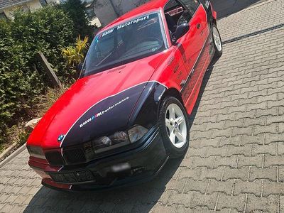 Second-hand BMW 318 140 CP (102 kW) 1995 Roșu Coupe