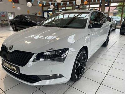 Moonweissmetallic (metallic) Gebraucht 2019 Skoda Superb SportLine Kombi | 18.900 € (Fairer Preis)