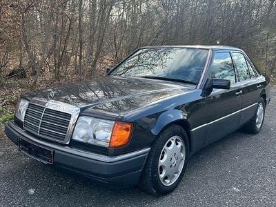Gebraucht Mercedes E400 279 PS (205 kW) 1993 Schwarz Limousine