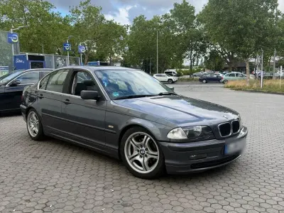 Gebraucht BMW 325 Performance 192 PS (141 kW) 2001 Grau Limousine