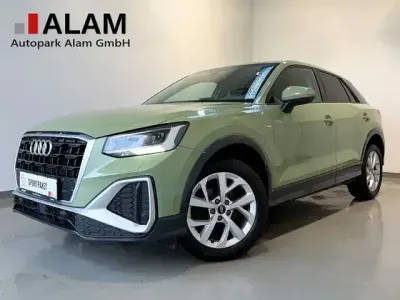 Gebraucht Audi Q2 S-Line 150 PS (110 kW) 2023 Rot SUV