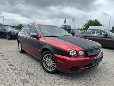 Gebraucht Jaguar X-type Executive 145 PS (106 kW) 2009 Rot Kombi