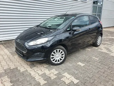 Gebraucht Ford Fiesta 101 PS (74 kW) 2013 Schwarz Kleinwagen