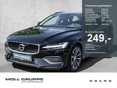 Gebraucht Volvo V60 Momentum 197 PS (144 kW) 2022 Schwarz Kombi