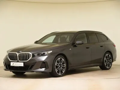 Gebraucht BMW 540 M Sport 286 PS (210 kW) 2025 Grau Kombi