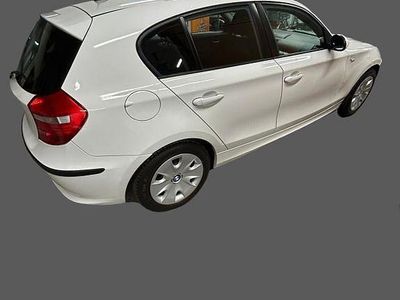 Weiß Gebraucht 2007 BMW 118 Kleinwagen | 3.999 € (Teuer)