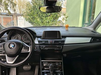 gebraucht BMW 218 i Automatik Advantage | Tempomat | HU bis 11.26