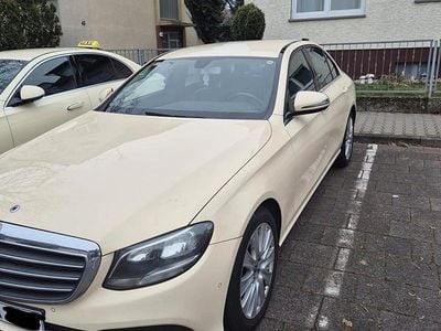 Gelb Gebraucht 2016 Mercedes E200 Limousine | 6.999 € (Fairer Preis)