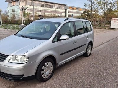 Usata VW Touran Trendline 102 CV (75 kW) 2004 Argento Monovolume