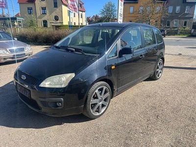Second-hand Ford Focus Trend 145 CP (106 kW) 2004 Negru Break