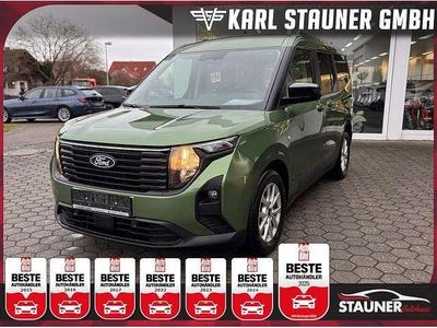 Grün Gebraucht 2024 Ford Tourneo Courier Titanium Van / Kleinbus | 20.980 € (Guter Preis)