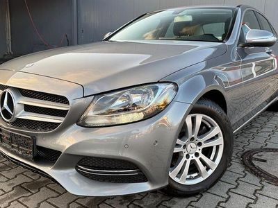 Gebraucht Mercedes C180 156 PS (114 kW) 2014 Silber Limousine