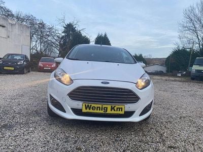 Gebraucht Ford Fiesta SYNC Edition 101 PS (74 kW) 2015 Weiß Limousine