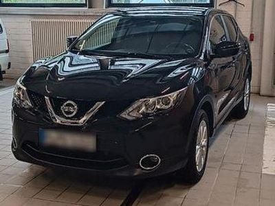 Gebraucht Nissan Qashqai Acenta 116 PS (85 kW) 2017 Schwarz SUV