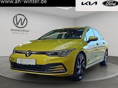 Gebraucht VW Golf VIII Active 150 PS (110 kW) 2023 Limonengelb Kombi