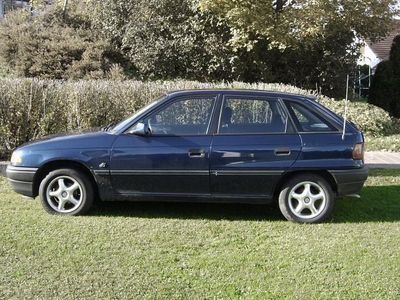 Gebraucht Opel Astra 60 PS (44 kW) 1993 Blau