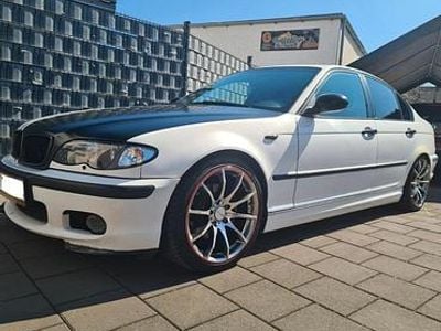 BMW 323