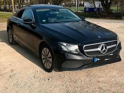 Gebraucht Mercedes E220 194 PS (142 kW) 2019 Schwarz Coupé