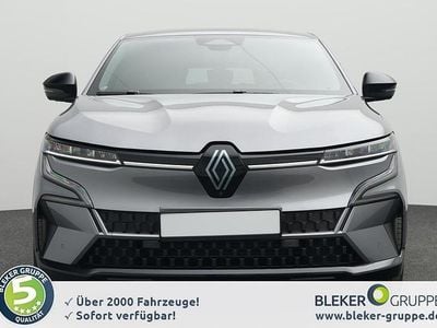 Nowe Renault Mégane Komfort 160 kW (218 KM) 2026 Szary Sedan/Limuzyna