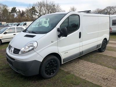 Gebraucht Renault Trafic 114 PS (83 kW) 2013 Weiß Van / Kleinbus