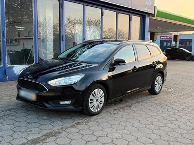 Gebraucht Ford Focus 120 PS (88 kW) 2016 Schwarz Kombi