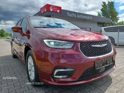 Gebraucht Chrysler Pacifica 291 PS (214 kW) 2022 Rot Van